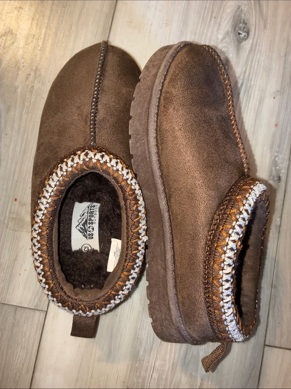 🩵 Kids Brown Suede Slip-On Loafers with Cozy Trim